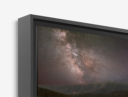 Caisse américaine entourant un contre collage Dibond