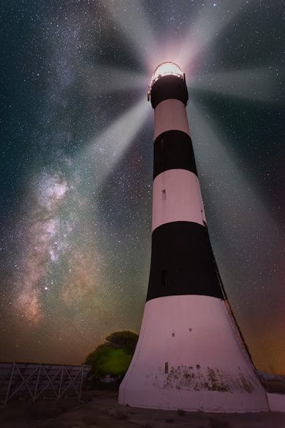 Le phare et sa Voie lactée