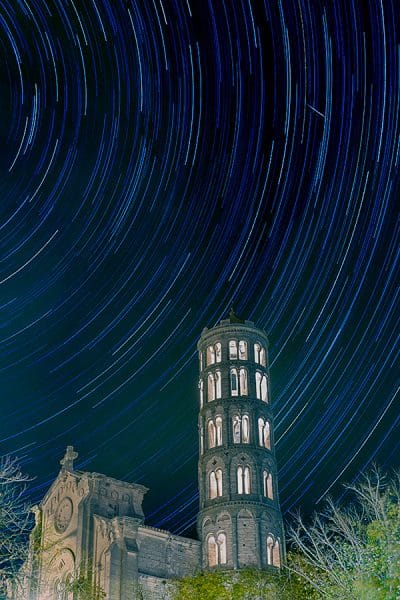 Tour Fenestrelle et ses filets d&rsquo;étoiles