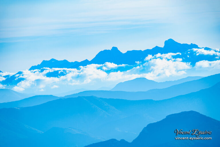 Heure bleue sur les Préalpes française